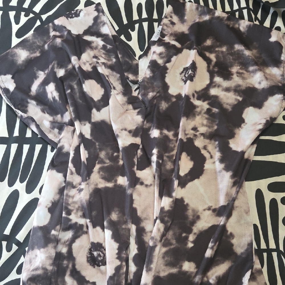 Tie-Dye/Floral V-Neck Women’s Caftan in Black, Brown And Cream